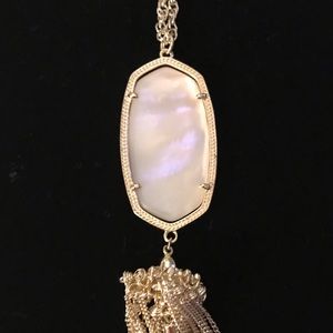 Kendra Scott necklace